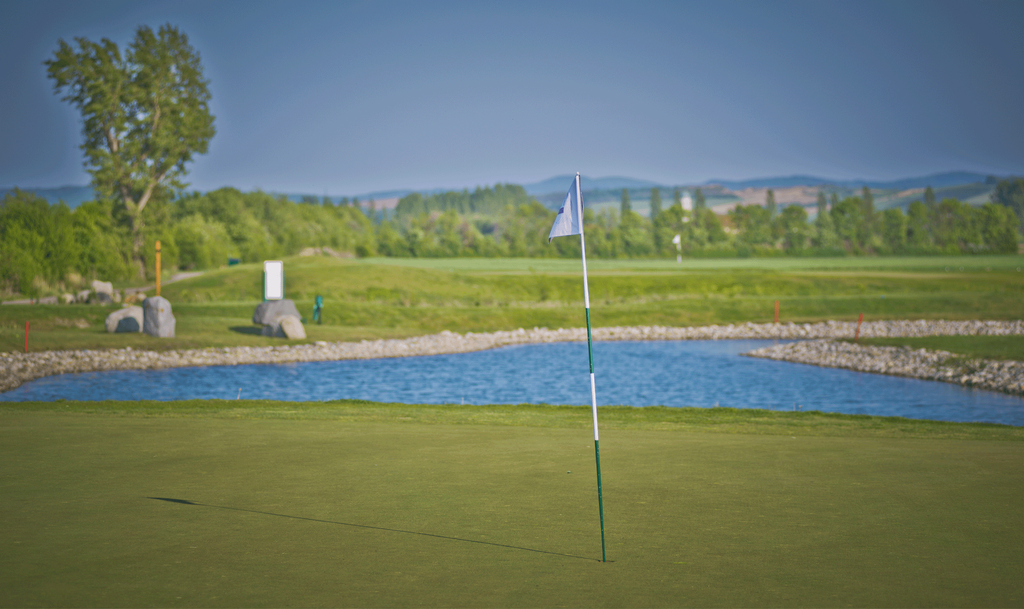 Spela golf till halv geenfee med Golfamore!
